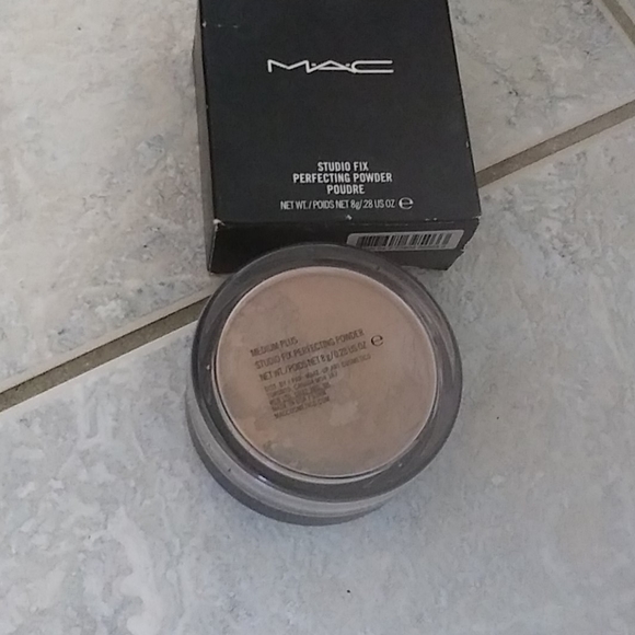 NEW Mac (Med Plus) Studio Fix perfecting powder - Picture 3 of 4